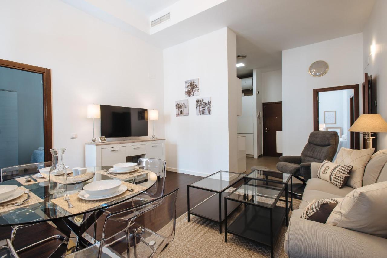 Apartamento Puerta Real - Free Parking Sevilla Kültér fotó